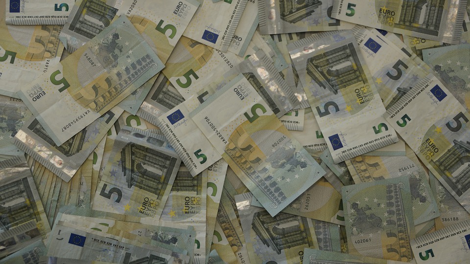 pětieurové bankovky